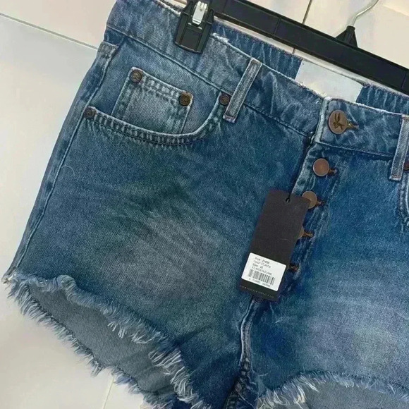 One Teaspoon Exposed Button Fly Cutoff Jean Shorts in Medium Wash Blue 25 - Picture 2 of 11